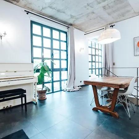 Charmant Loft Atypique Au Style Industriel Апартаменты Париж